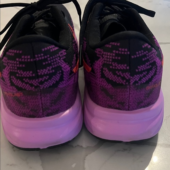 ASICS Women's Black and Purple Athletic Shoes - Picture 5 of 6